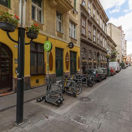 Kazinczy 10 Apartment With 3 Bedrooms Budapeste Exterior foto